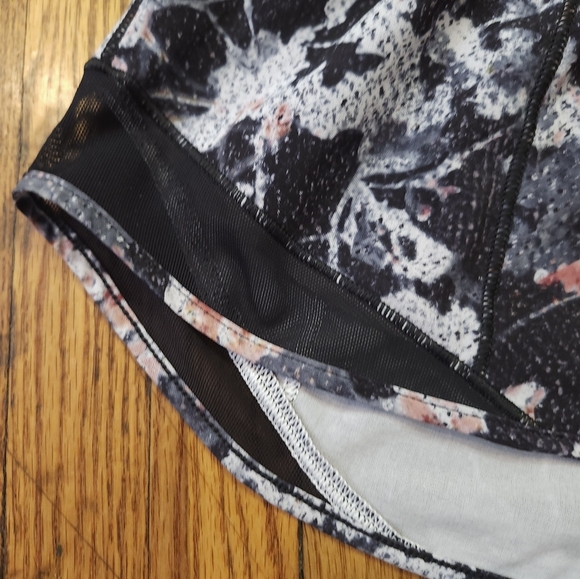 Lululemon Hotty Hot Shorts Women Size 10 Floral 4” Lined Athletic - Picture 2 of 7